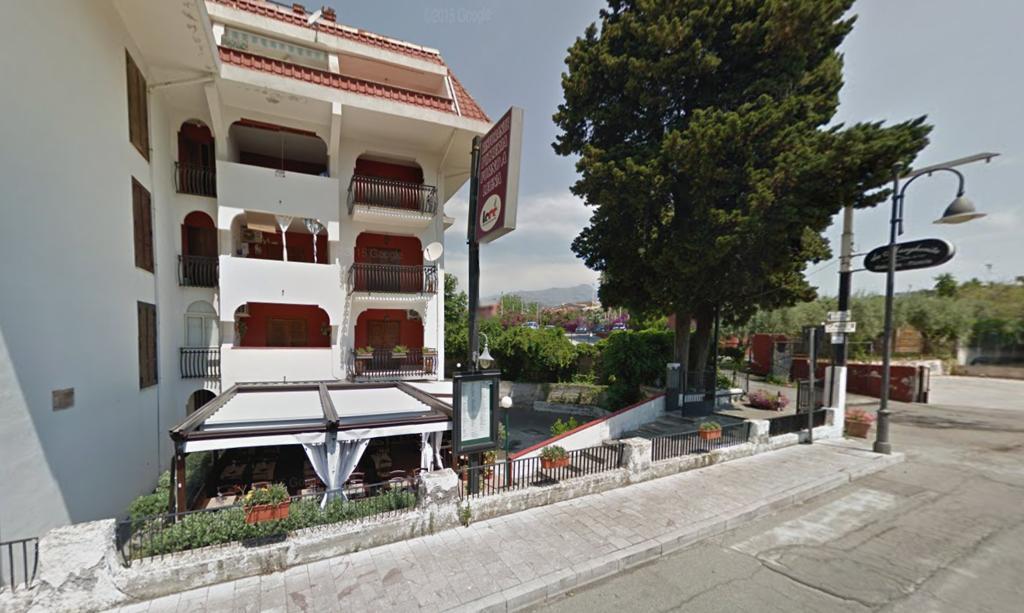Baia Degli Dei Apartment Giardini Naxos Exterior photo